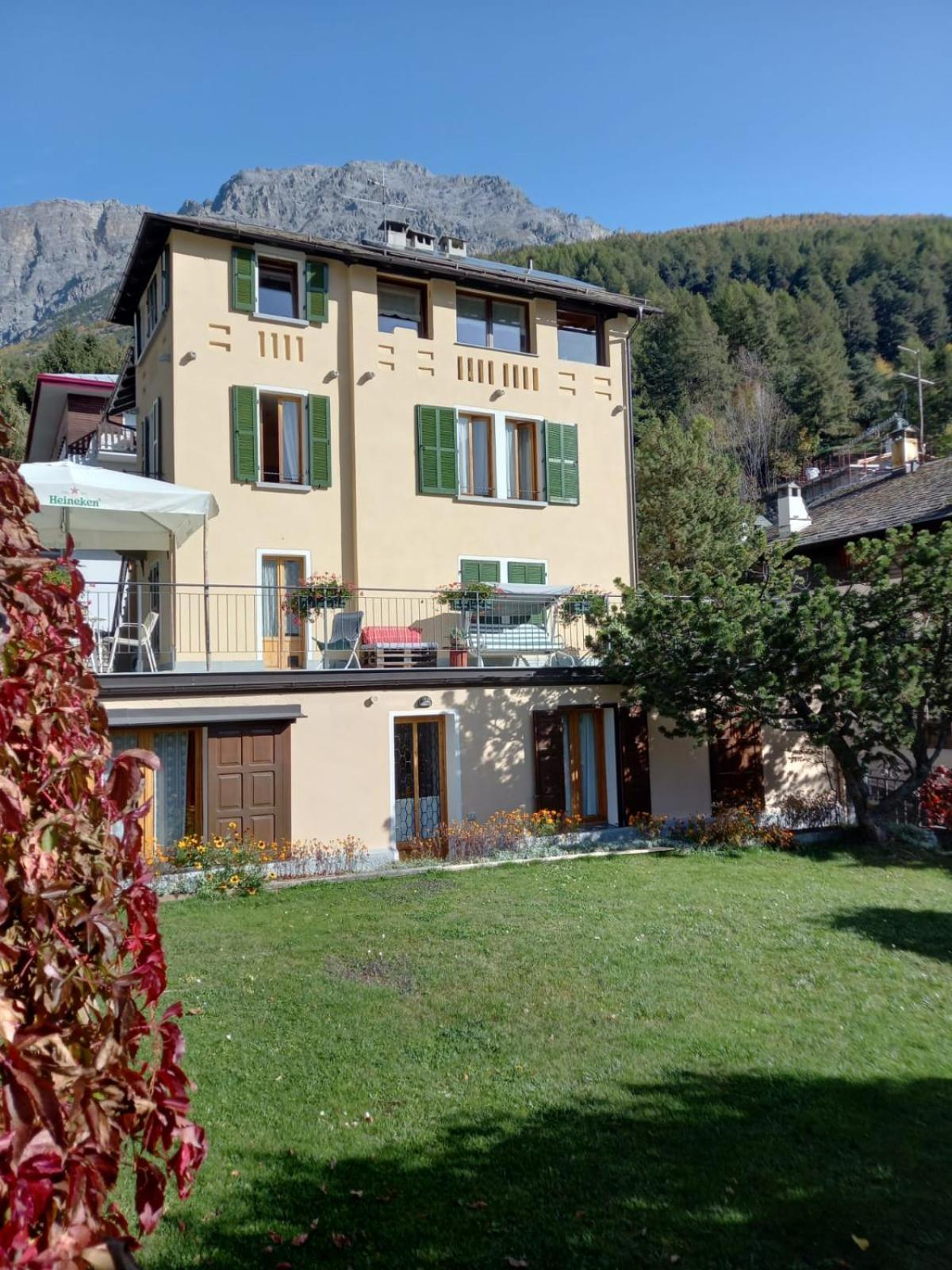 Appartamenti Via Monte Braulio 19 Бормио Екстериор снимка