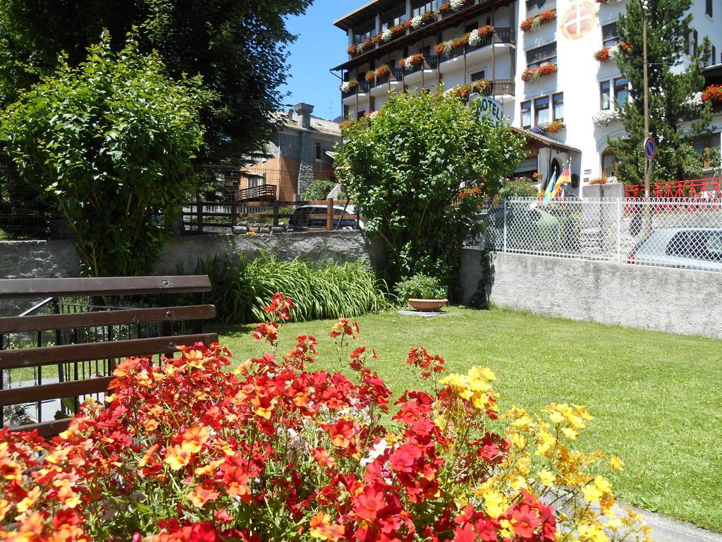 Appartamenti Via Monte Braulio 19 Бормио Екстериор снимка